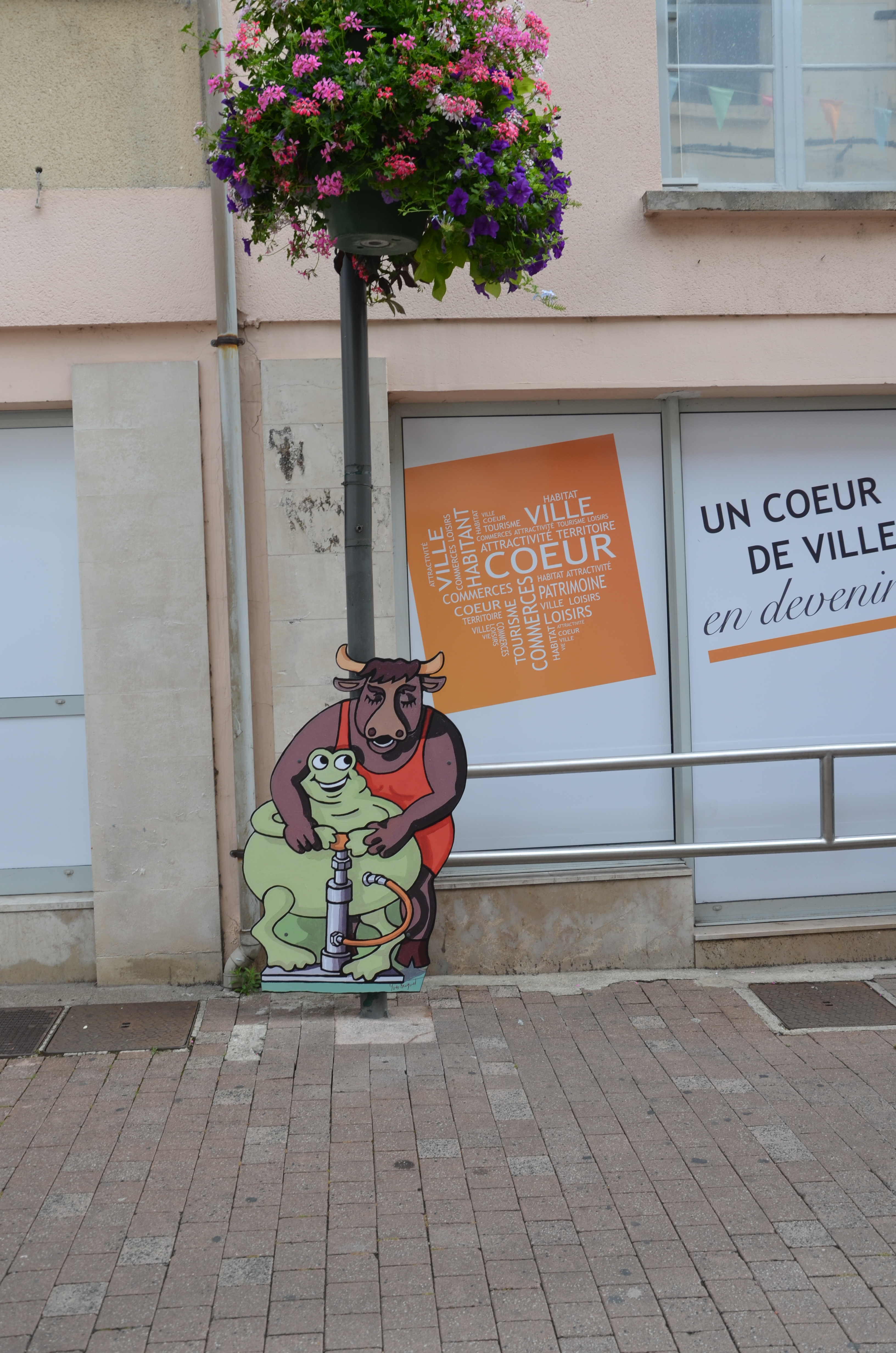 La grenouille et le bœuf © Ville de Château-Thierry La grenouille et le bœuf © Ville de Château-Thierry